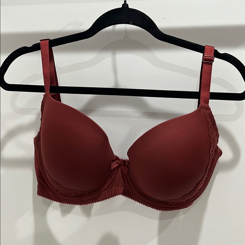 Elegant Burgundy Lace Trim Bra